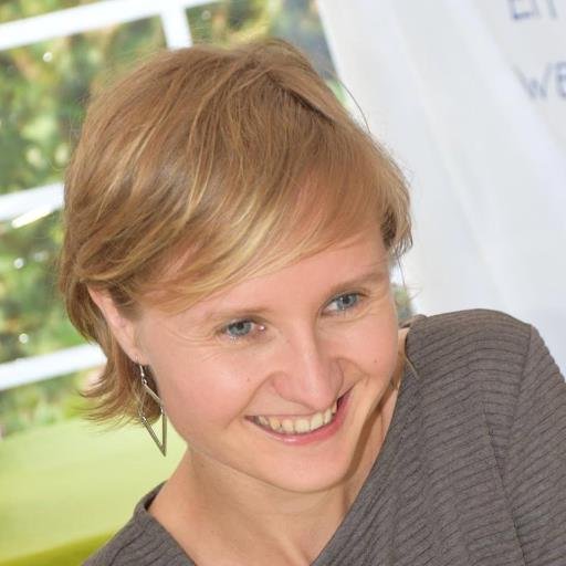 AnjaVdd's profile picture. loves marketing, mother of Daan & Amber. Without deviation from the norm, progress is not possible