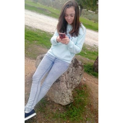 28-05-1999.
Bailar y nada más.
Snapchat: Arantxaae99
Instagram: @Aest99