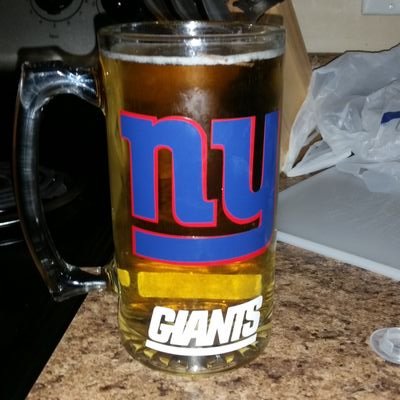 This is my backup twitter. Solely opened for my luv for the New York Giants!!!!! #BigBlueNation follow me!!!