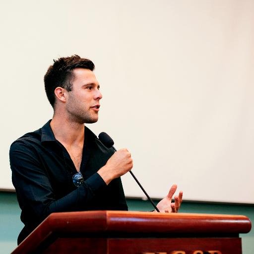 danpawlak19's profile picture. 