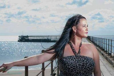 happy go lassy love my 3 kids do a bit modelling also work for a skin care clinic called natural elememts