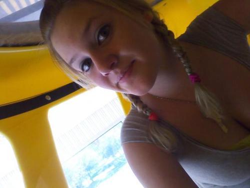 AliiiMariiie's profile picture. 