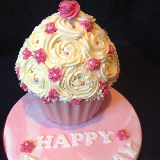 Cakey bits and bobs bakes great cakes and tarts at affordable prices. Why not give us a call for competitive prices.