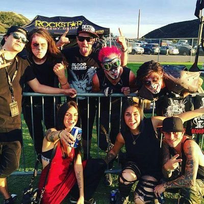 wachupire's profile picture. #Krewlife 4ever... I love yazzy and jay...♥krewella♥  ♥6-8-10♥ FOREVER    #SOMEWHERE TO RUN #VISIONARY--- MI SUEÑO? CONOCER A MIS IDOLAS!!! KL