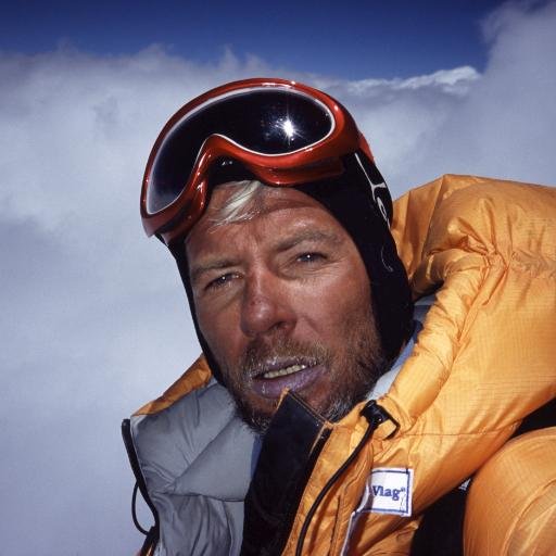 #Mountaineer #Adventurer #Motivational Speaker #Leader #Author 'Surviving K2' MOTTO: Dromen, durven, delen, DOEN! Tesla pilot, https://t.co/unsppD5kGS