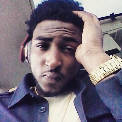 #CaliBoy Memphis made. God 1st! Family 2nd! the sky is the limit. Humble but hungry #poet #artist RIP pop's.