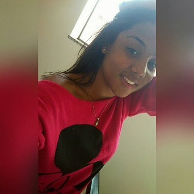 ElementeLarissa's profile picture. 