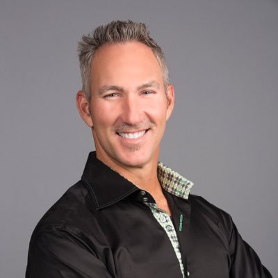 Christ follower, husband and dad. Entrepreneur. Love meeting new people and helping people achieve their dreams.