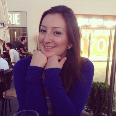 EsmaGuler88's profile picture. 