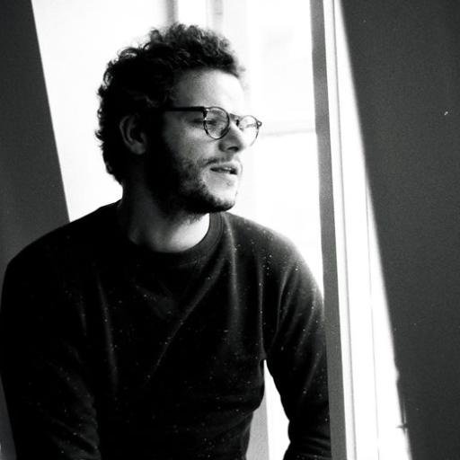 Suivre aussi ici : https://t.co/AiJDwStNTJ
Journaliste au service culture @Le_NouvelObs. Auteur de
