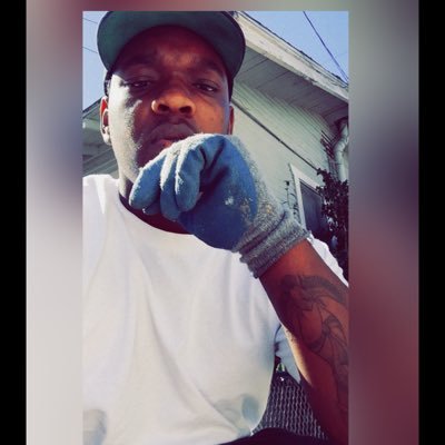 DegrateJoshua's profile picture. 19  sc: camolife247