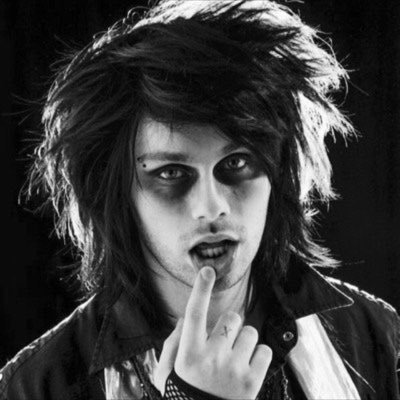 Amber_5sauce's profile picture. professional fangirl
im barely ever on twitter but i still love u