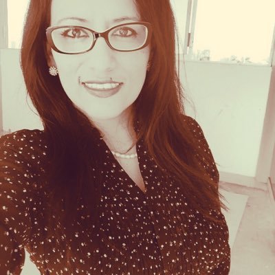Doctora en Educación, Maestra en Ciencias. Una soñadora con los pies en la tierra y con fé en que México puede ser un mejor país.