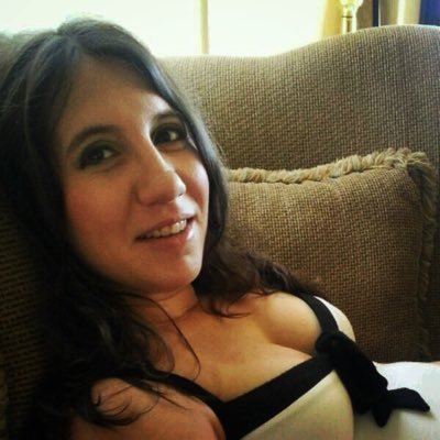 IT Chick, entrepreneur, writer (https://t.co/8FI8p5llOD), scifi & fantasy lover, knowledge addict, gamer, wife, mother. Stuff.