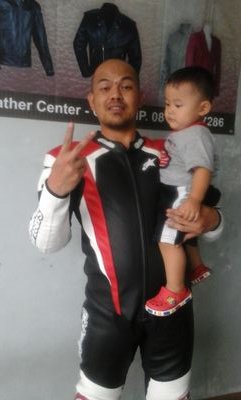 penjahit di Z.A racing suit