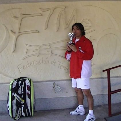 Deportista de toda la vida. vive del tenis, para el tenis y por el tenis. Me gusta enseñar, educar y ayudar en la formación de tenistas Buenos deportistas.