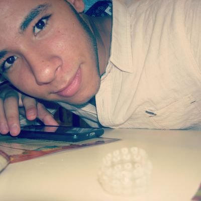 AhmedMElsayed5's profile picture. ‏‏مَا أسَعدُها تِلك المدينہَ التيَ تحمِل أنفاسك.