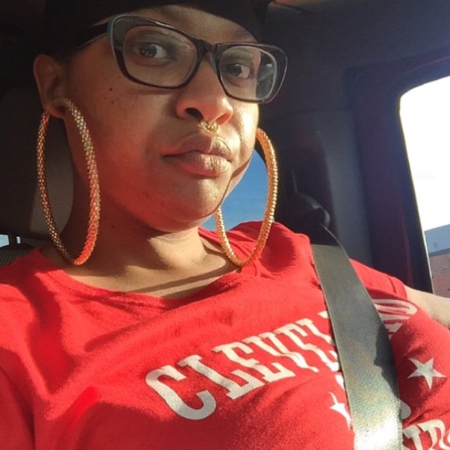 strangefruit706's profile picture. Thick thighs, no felonies.