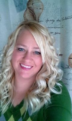 I love Shooting my bow & my gun, 4 wheeling , Love Luke Bryan Country music riding horses, huntin' & fishin'. Married got 2 boys. Family & God! Baseball NY Y