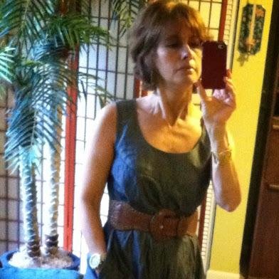 Frugal shopaholic in constant pursuit of trendy fashions to wear and share.