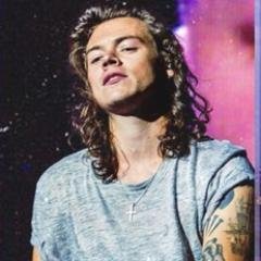 #Directioner since 25/08/13 ♥ #Stan since 16/06/14 ♥ #LarryShipper since 30/07/14 ♥ #5SOSFam