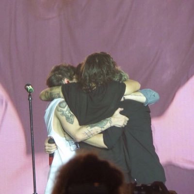 1Dquotee's profile picture. It will never change ✨