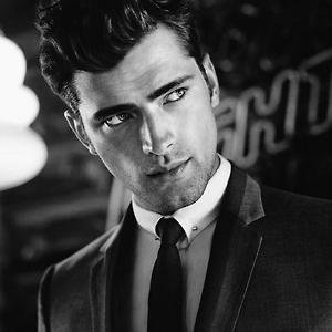 _CapoSelvaggi's profile picture. 「２４」❝𝙸'𝚖 𝚐𝚘𝚗𝚗𝚊 𝚖𝚊𝚔𝚎 𝚢𝚘𝚞 𝚊𝚗 𝚘𝚏𝚏𝚎𝚛 𝚝𝚑𝚊𝚝 𝚢𝚘𝚞 𝚌𝚊𝚗'𝚝 𝚛𝚎𝚏𝚞𝚜𝚎.━ ♚『Mᴀɢɴᴏ Cᴀᴘᴏ.』▬「ＨＯＭＩＣＩＤＡＬ.」┋━𝙽𝚘𝚗 𝚜𝚒 𝚙𝚞𝚘̀ 𝚜𝚏𝚞𝚐𝚐𝚒𝚛𝚎 𝚊𝚕𝚕𝚊 𝚌𝚛𝚞𝚍𝚎𝚕𝚝𝚊̀ 𝚍𝚒 𝚚𝚞𝚎𝚜𝚝𝚘 𝚖𝚘𝚗𝚍𝚘. 𝙸𝚕 𝚝𝚞𝚘 𝕎𝕆ℝ𝕃𝔻.❞「ＲＰ＋１８」