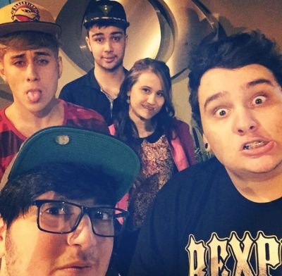 Familia_ADR_'s profile picture. 