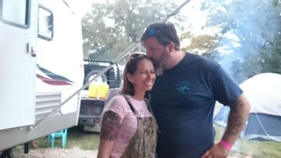 Happily married to the love of my life and my best friend. We have six kids and own a small auto repair shop.
#AlwaysTrump #MakeAmericaGreatAgain
#Trump2016