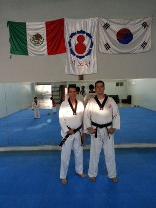 monroy_mony's profile picture. Retro bar Torreón