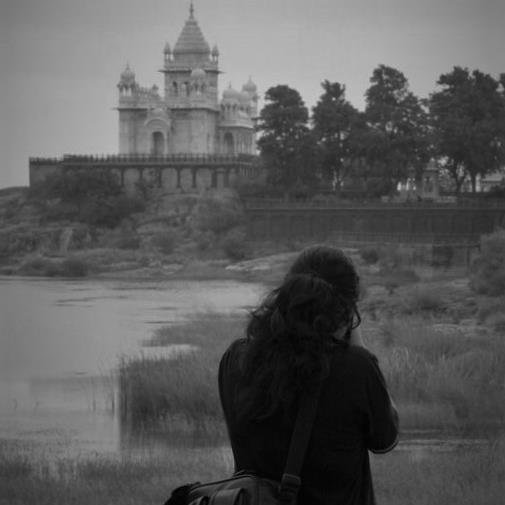 Coimbatore ponnu, soon to be Chennai ponnu, Part time Law Student, Full time Geek, Amateur Photographer, Amateur at life, Hopelessly inflicted with Wanderlust.