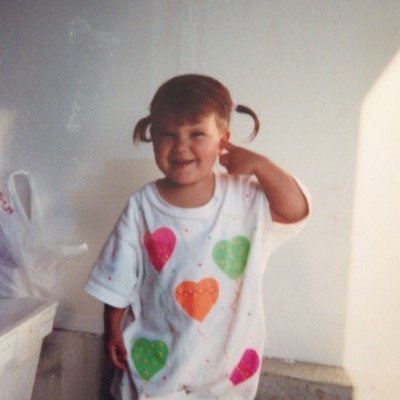 sam_miosi's profile picture. I want peace and happiness, my feet are normally bare and music saves me.