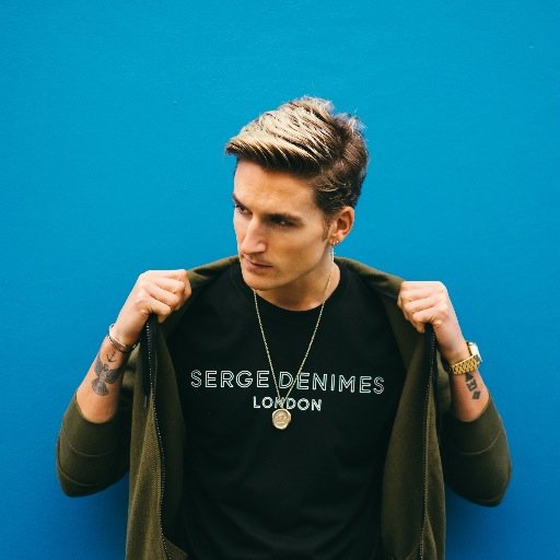 Style: https://t.co/lx8jCGeU7T Fashion: @SergeDeNimes Agent: phoebe@theproudlocks.co.uk