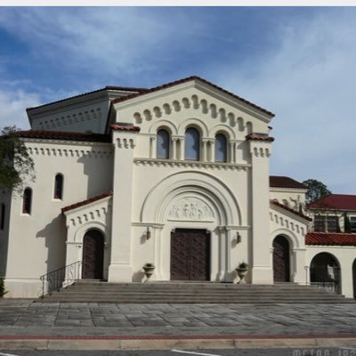 A progressive congregation in a historic setting, Riverside Baptist is at the corner of Park and King Streets.