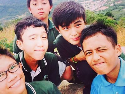Hi!! I'm student .. I'm Malaysian. ..I can speak many different languages... English.. Chinese.. Malay.. Japanese.. ^_^Add me on Facebook!! (Azrin Syafiq)