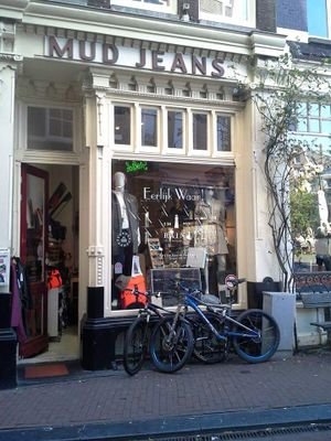 Fairfashion - Mud Jeans and more
Amsterdam. Torensteeg 5
1012 TH Amsterdam
Contact: 06-48 36 7936
email: eerlijk-waar@live.nl