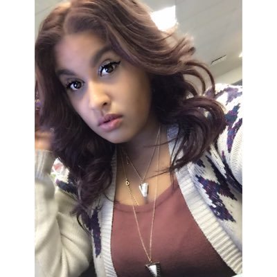 outtherecakey's profile picture. 