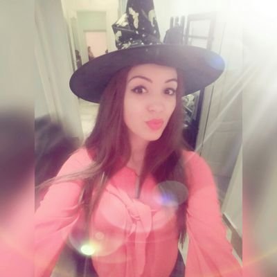 cha_ines's profile picture. 