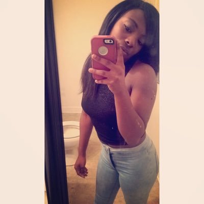 iMYourrDestiny_'s profile picture. #RIPGRANDMA #LongLiveRONDO