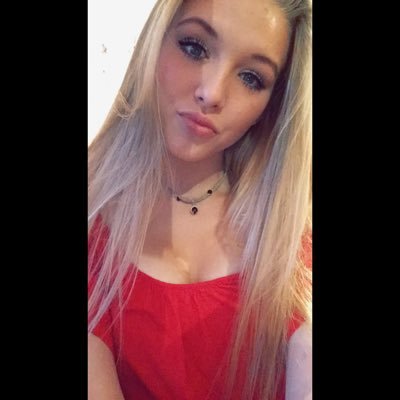 jocelyn_roll's profile picture. lost in a world that doesnt exist