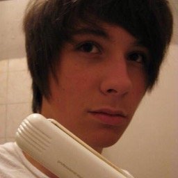 free follow from @phandomoakley! --- go follow me pls