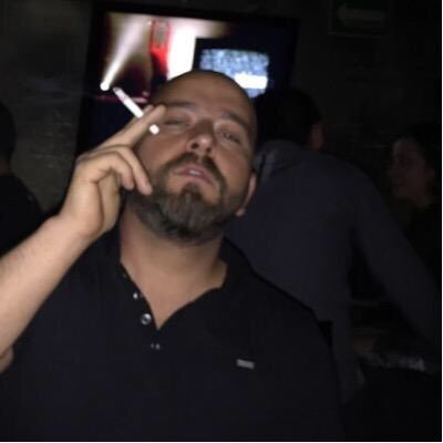 LandaRodo's profile picture. Hombre de principios sin finales... Poeta, profeta del amor, marcador sin ganador.