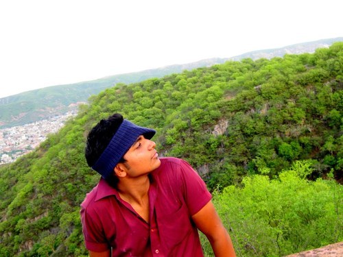 Technocrat, blogger and a nature lover....