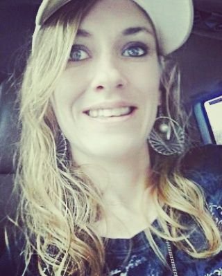 24. #mother. aspiring #Realtor. #TWD addict. #Crafty. Blunt. #Entrepreneur. adrenaline junkie. Not ur average woman.