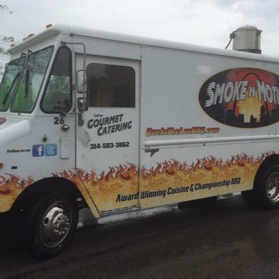 Smoke N Motion food truck is brought to you by Que in the Lou BBQ and Gourmet Catering. Chef and owner Mario Mazzola is serving his multi-award winning BBQ.