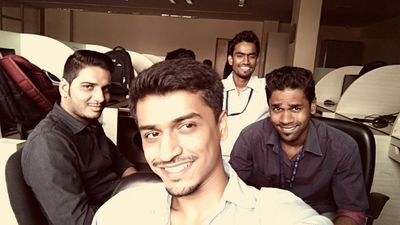 Rizviali04's profile picture. 