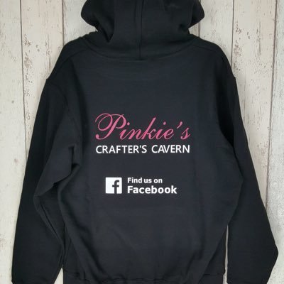 Pinkies Crafters Cavern is one of the islands little treasures. We are a little shop exhibiting a wide selection of handmade items .