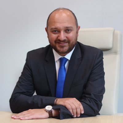Strategy & Digitization leader and proponent advocate of smart cities, data analytics, digital life, social media and technology