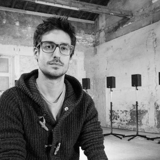 RafaelCarosi's profile picture. Fondateur @ListenEnsemble - Directeur Artistique, Musicien & Enseignant/Coordinateur Paris-Vallée de la Marne #Art #Technologie #Science #Guitar #Electro