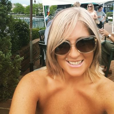 crystalz1985's profile picture. Live life to the fullest and never give up on what u believe in ♡♡♡ Always give someone a second chance people change and it gives each and everyone character!!